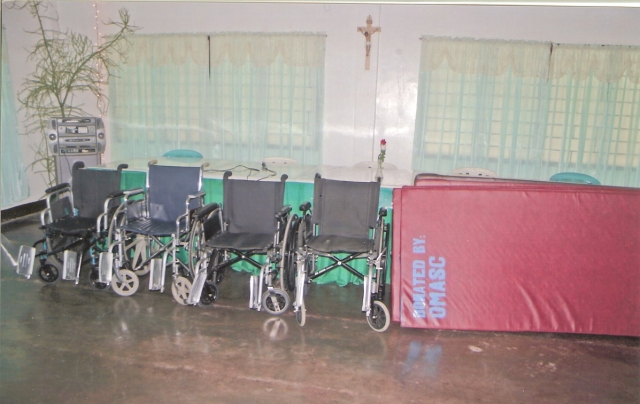 Samples of wheelchairs and mattresses given to hospitals and healthcenters in
early December 2007.