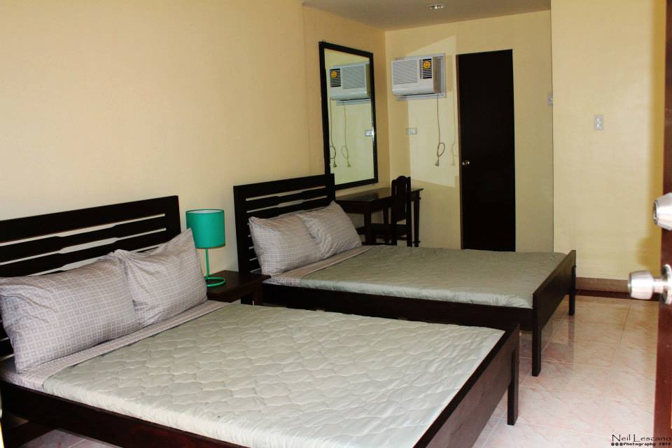 Room with 2 double size beds
